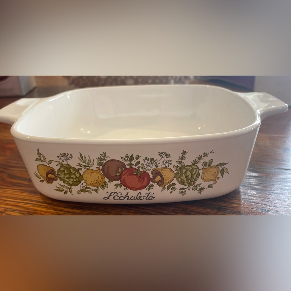 CORNINGWARE Vintage L'Echalote (Spice of Life) 1-Quart Casserole Dish